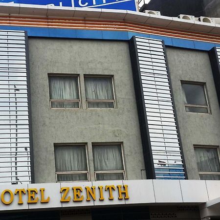 Hotel Zenith Σουράτ Εξωτερικό φωτογραφία