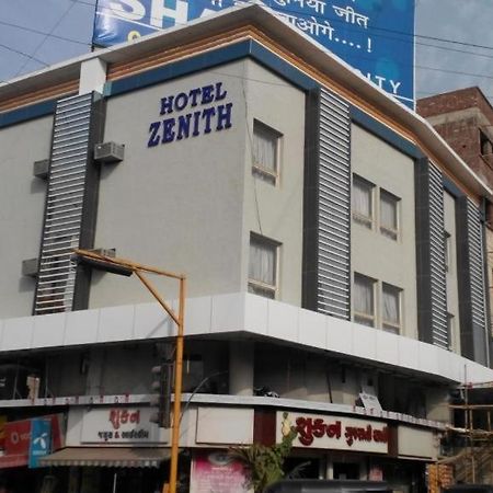 Hotel Zenith Σουράτ Εξωτερικό φωτογραφία
