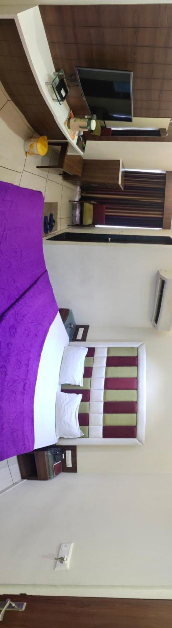 Hotel Zenith Σουράτ Εξωτερικό φωτογραφία