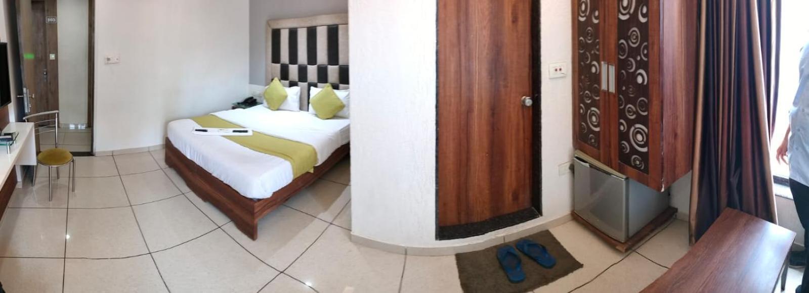 Hotel Zenith Σουράτ Εξωτερικό φωτογραφία